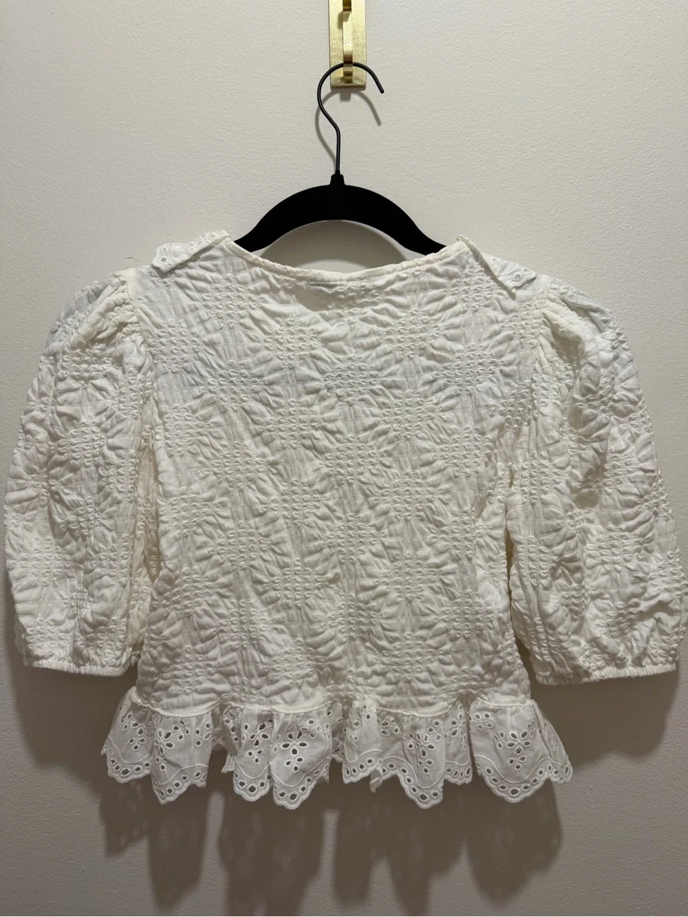 Zara White Eyelet Ruffle Puff-Sleeve Blouse